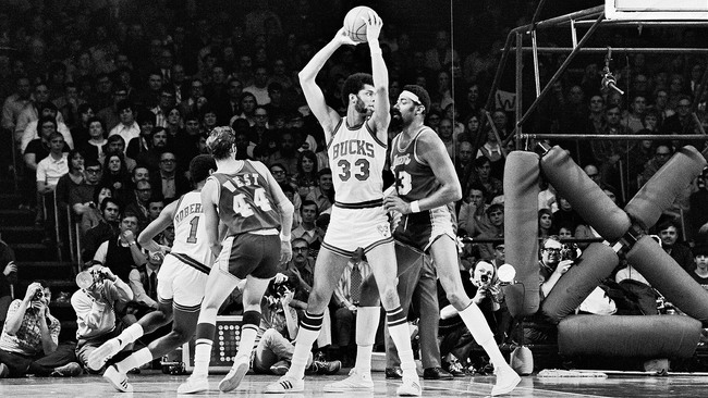 NBA | Video: Legendary Moments In NBA History: Bucks End Lakers' 33 ...